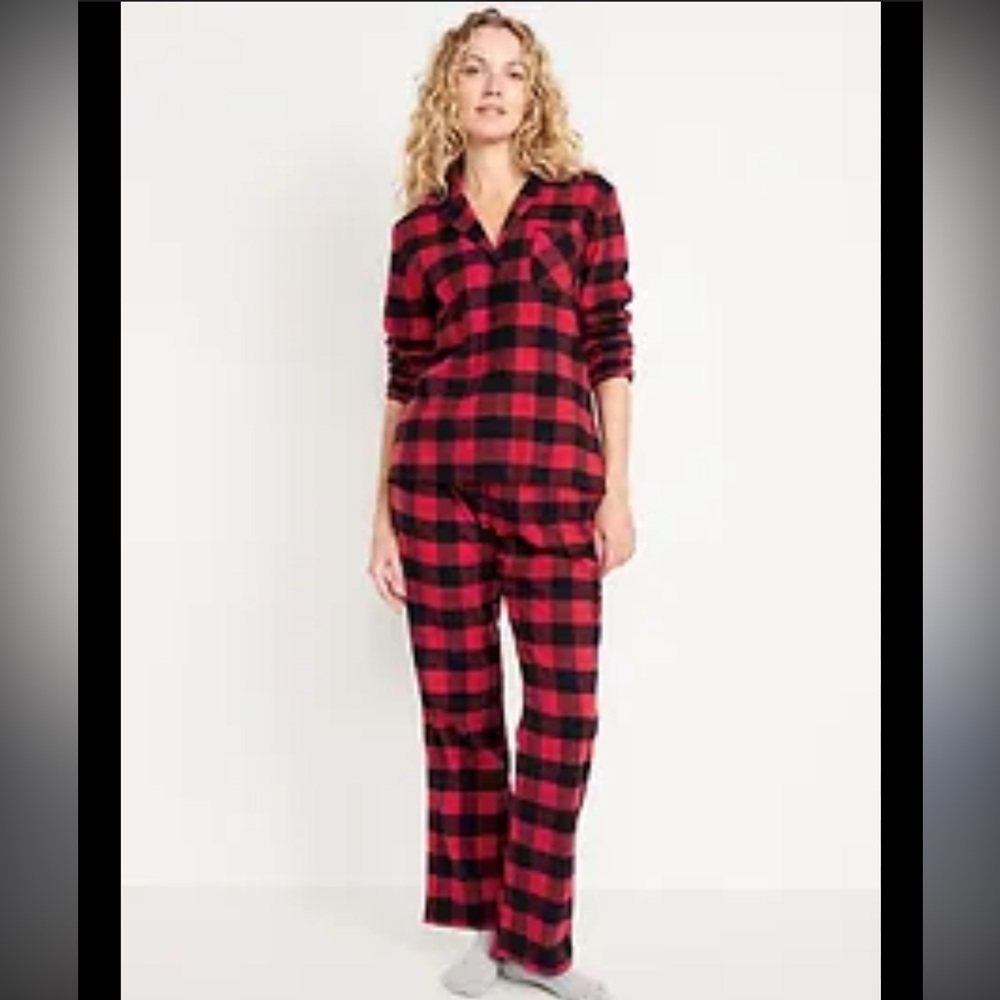Bundle Old Navy Red and‎ Black Pijama Checkered Pants & Top Set Size Medium